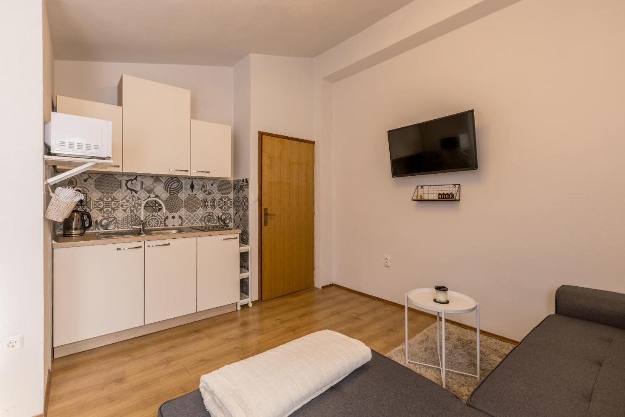 Apartment Lamaro Kaštela Eksteriør bilde