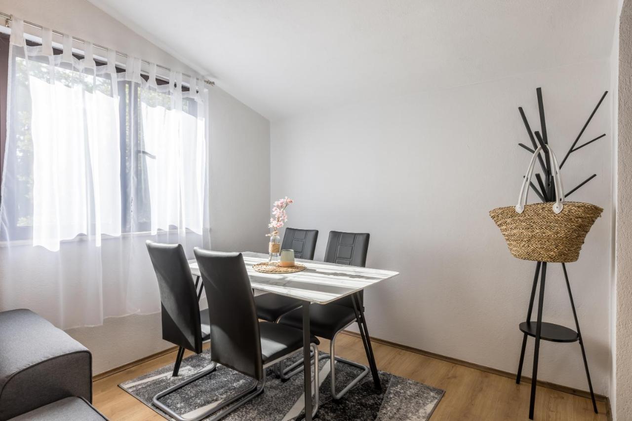 Apartment Lamaro Kaštela Eksteriør bilde