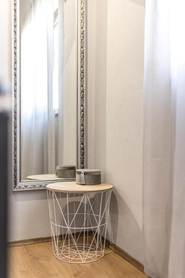 Apartment Lamaro Kaštela Eksteriør bilde