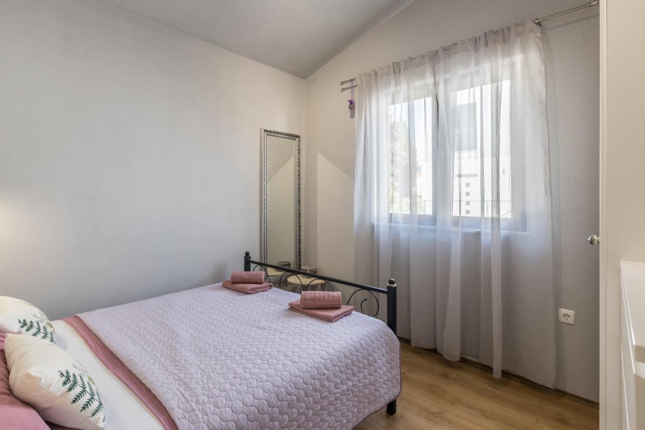 Apartment Lamaro Kaštela Eksteriør bilde