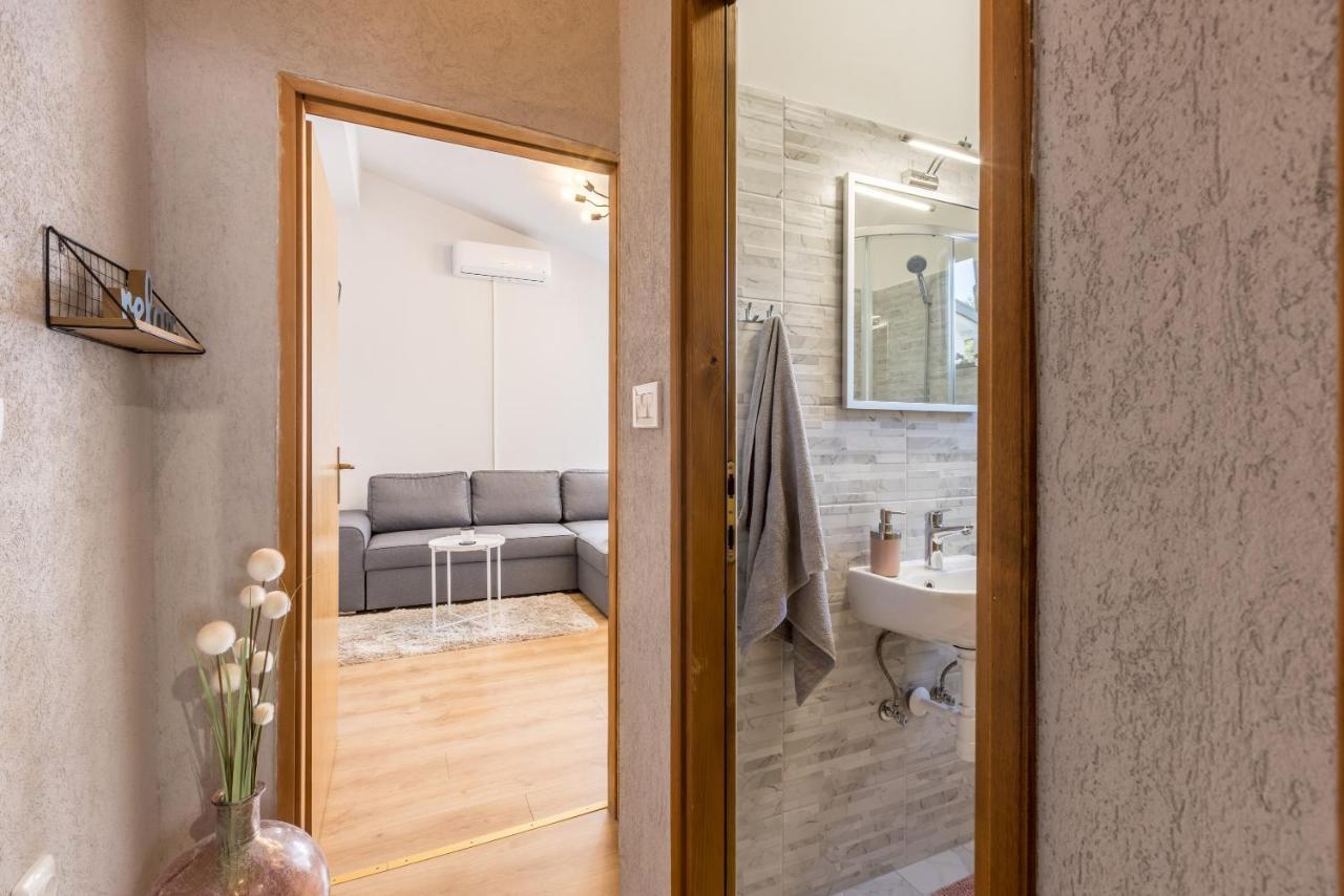 Apartment Lamaro Kaštela Eksteriør bilde