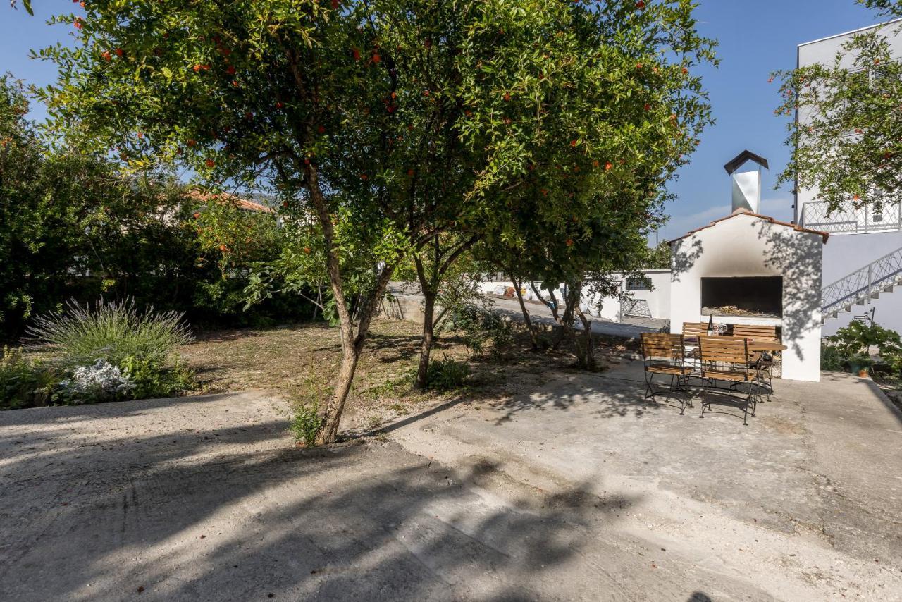 Apartment Lamaro Kaštela Eksteriør bilde